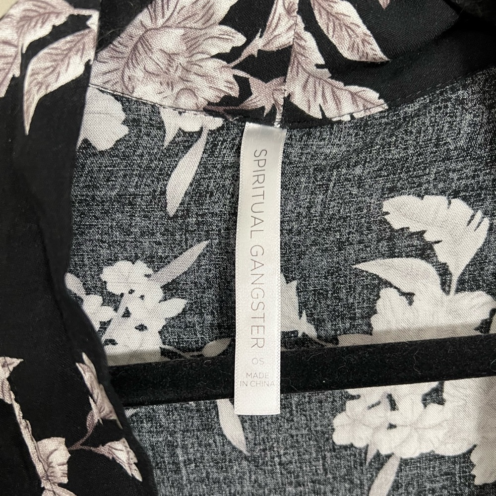 Spiritual Gangster Black Floral Maya Kimono - Picture 2 of 8